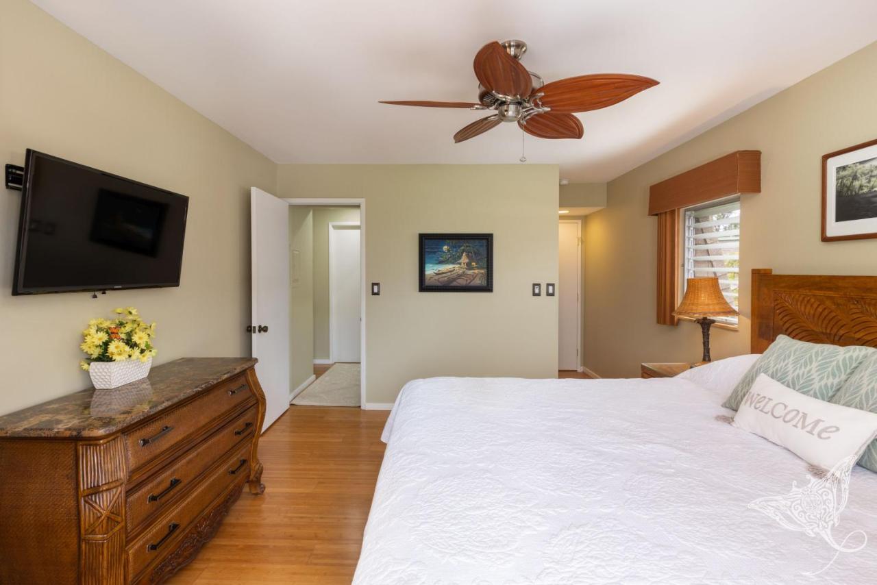 Hale Hahalua - Hale Hahalua - Serenity And Ocean Views In Kona - Now With Upgraded Ac In Bedroom Kailua-Kona Exterior photo